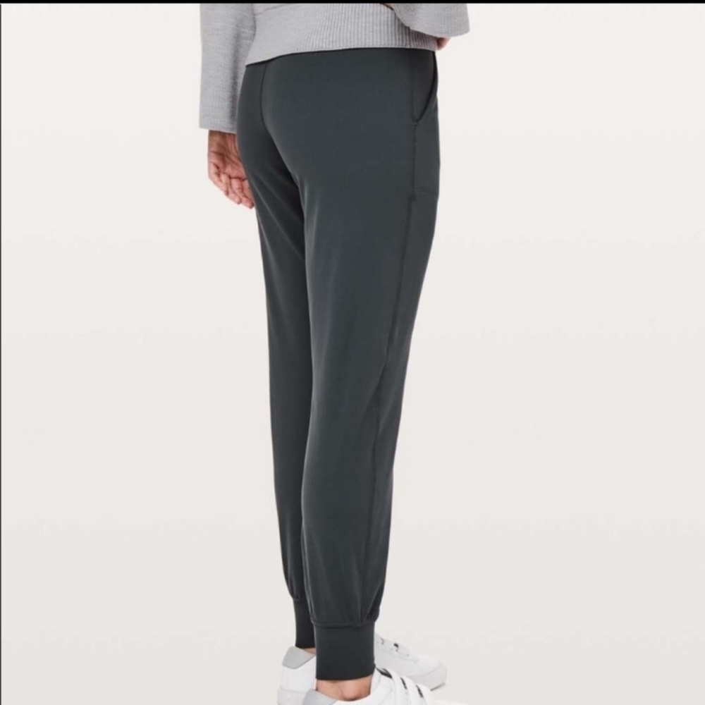 Lululemon Align Jogger Gray 28" Size 4 - Picture 2 of 14